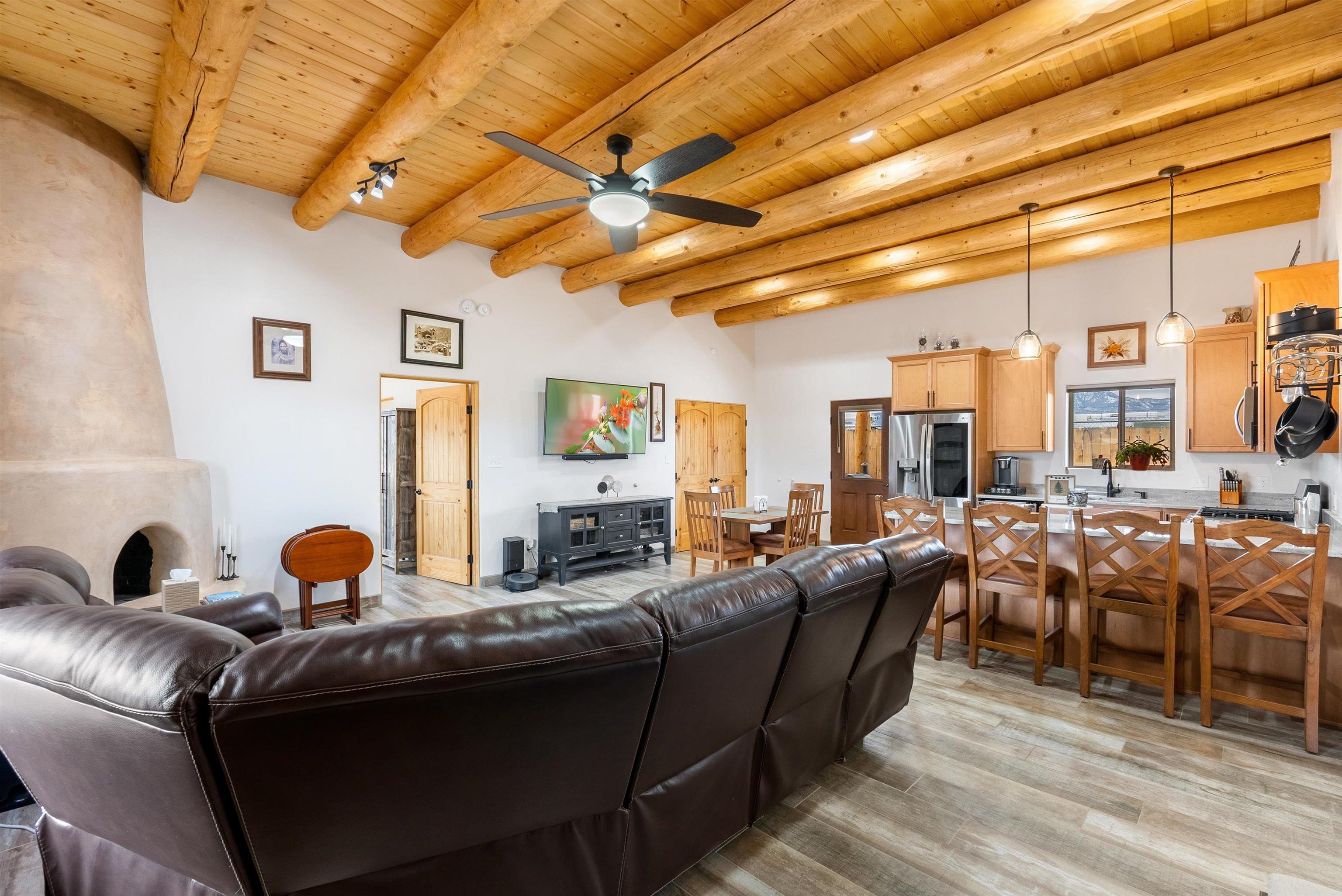 27 Medina Lane, Taos, New Mexico image 7