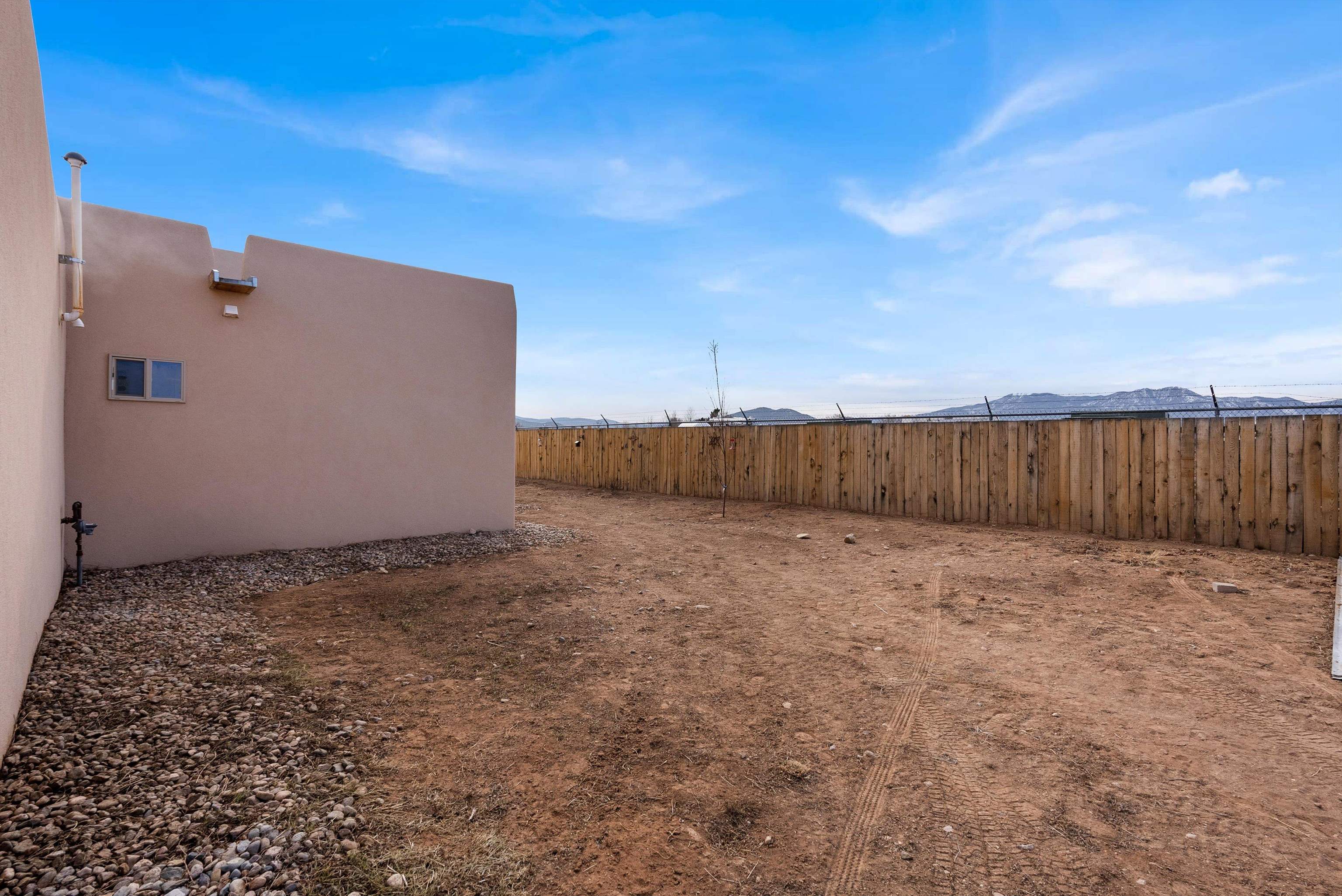 27 Medina Lane, Taos, New Mexico image 37