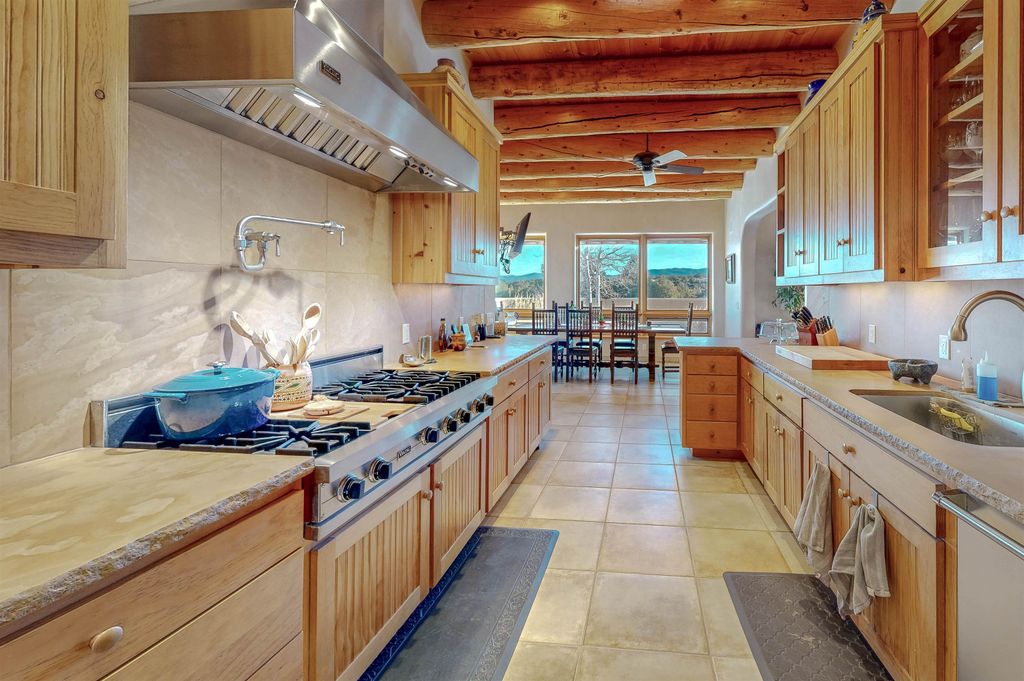 Photo of 98 Calle Mirador, Ranchos de Taos, NM 87557 (MLS # 114435)