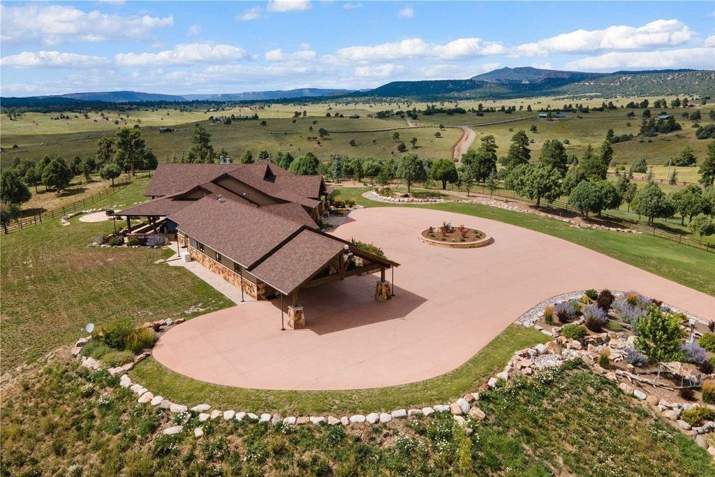Photo of 169 Elk Dr, Chama, NM 87520 (MLS # 113765)