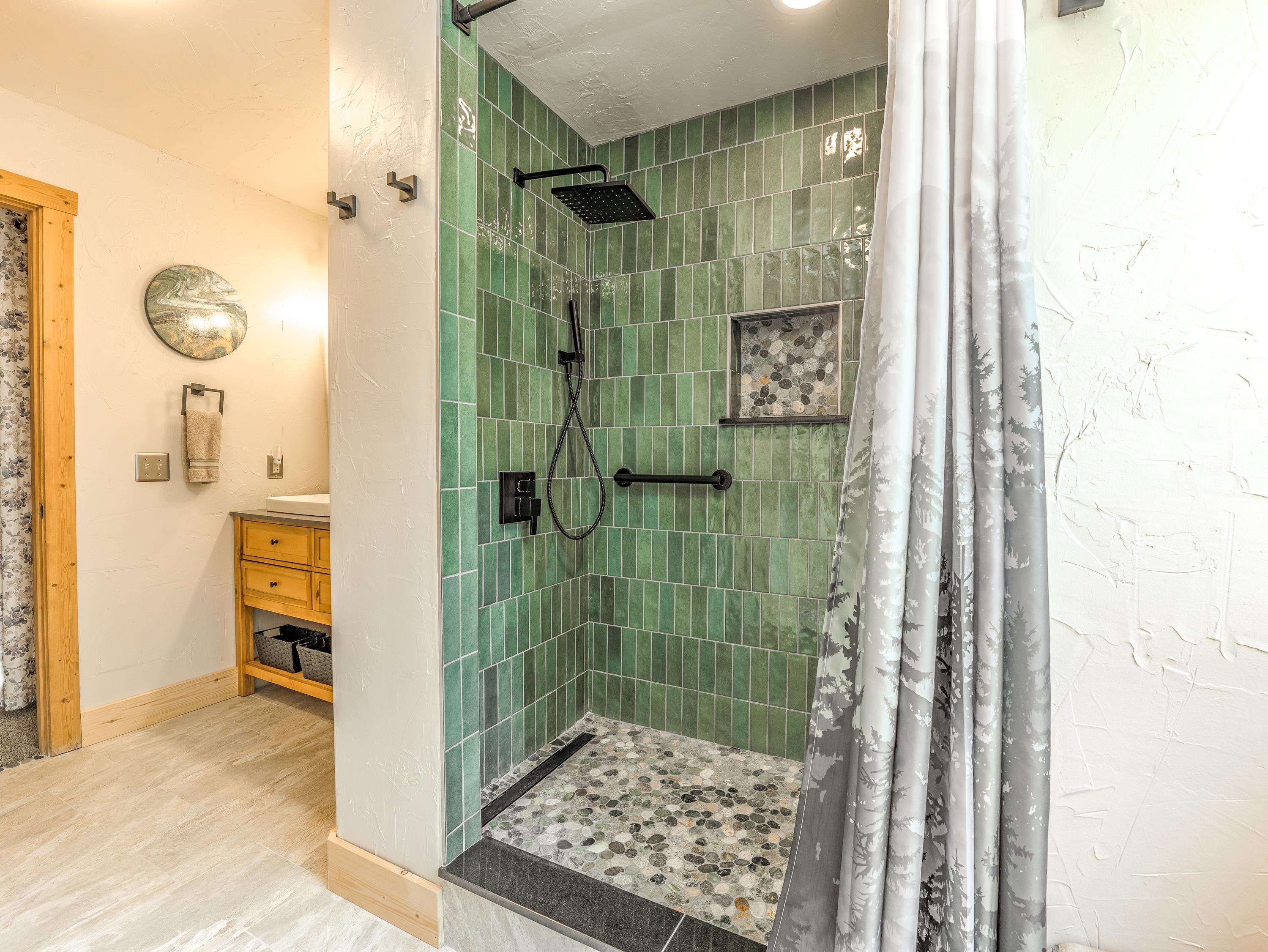 Angel Fire, New Mexico 87710, United States, 4 Bedrooms Bedrooms, ,3 BathroomsBathrooms,Residential,Active,173470