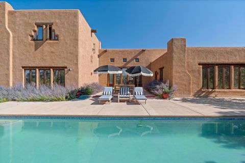 640 Don Nicolas Taos NM 87571