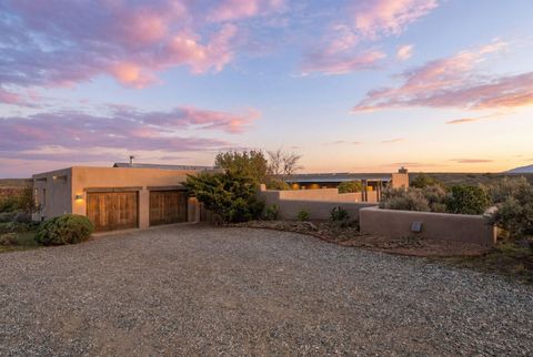 Homes For Sale - 91 Riverbend Rd<br/> Taos County, Ranchos de Taos, NM 87557