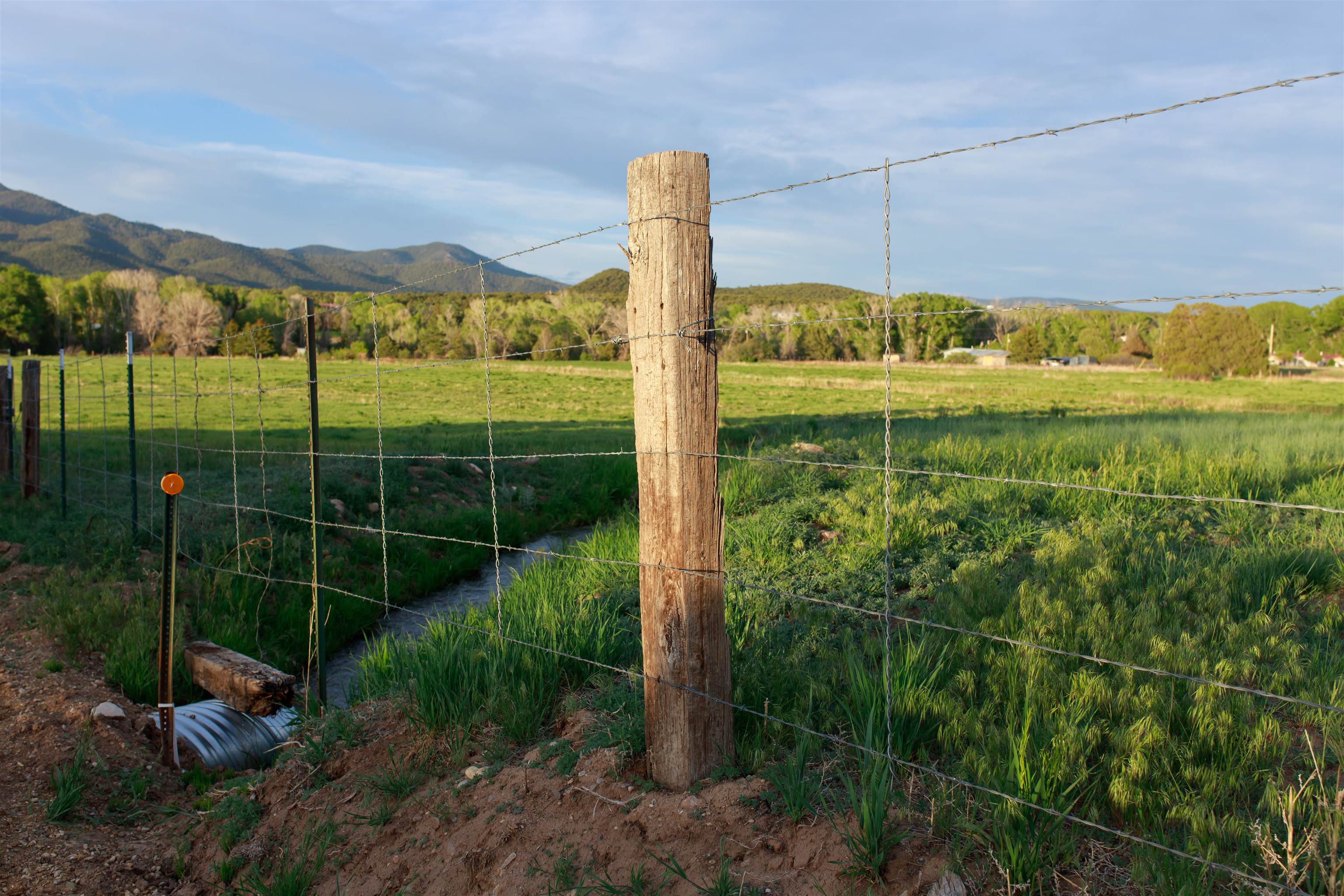 Penasco, New Mexico 87553, United States, 3 Bedrooms Bedrooms, ,2 BathroomsBathrooms,Residential,Active,155133