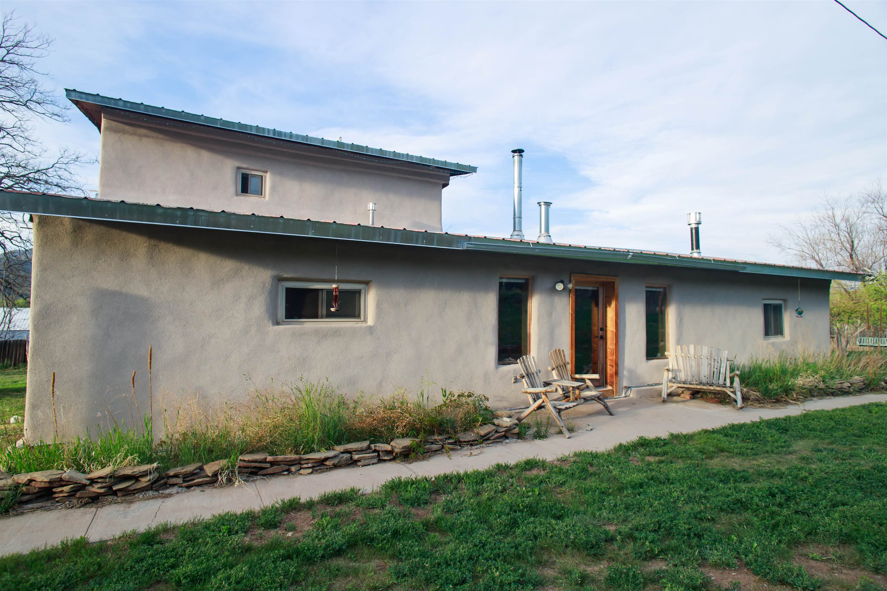 Penasco, New Mexico 87553, United States, 3 Bedrooms Bedrooms, ,2 BathroomsBathrooms,Residential,Active,155133