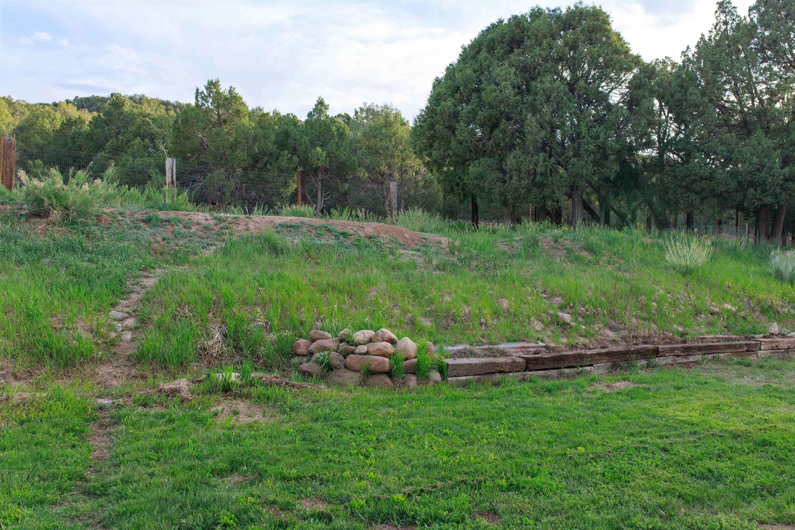 Penasco, New Mexico 87553, United States, 3 Bedrooms Bedrooms, ,2 BathroomsBathrooms,Residential,Active,155133