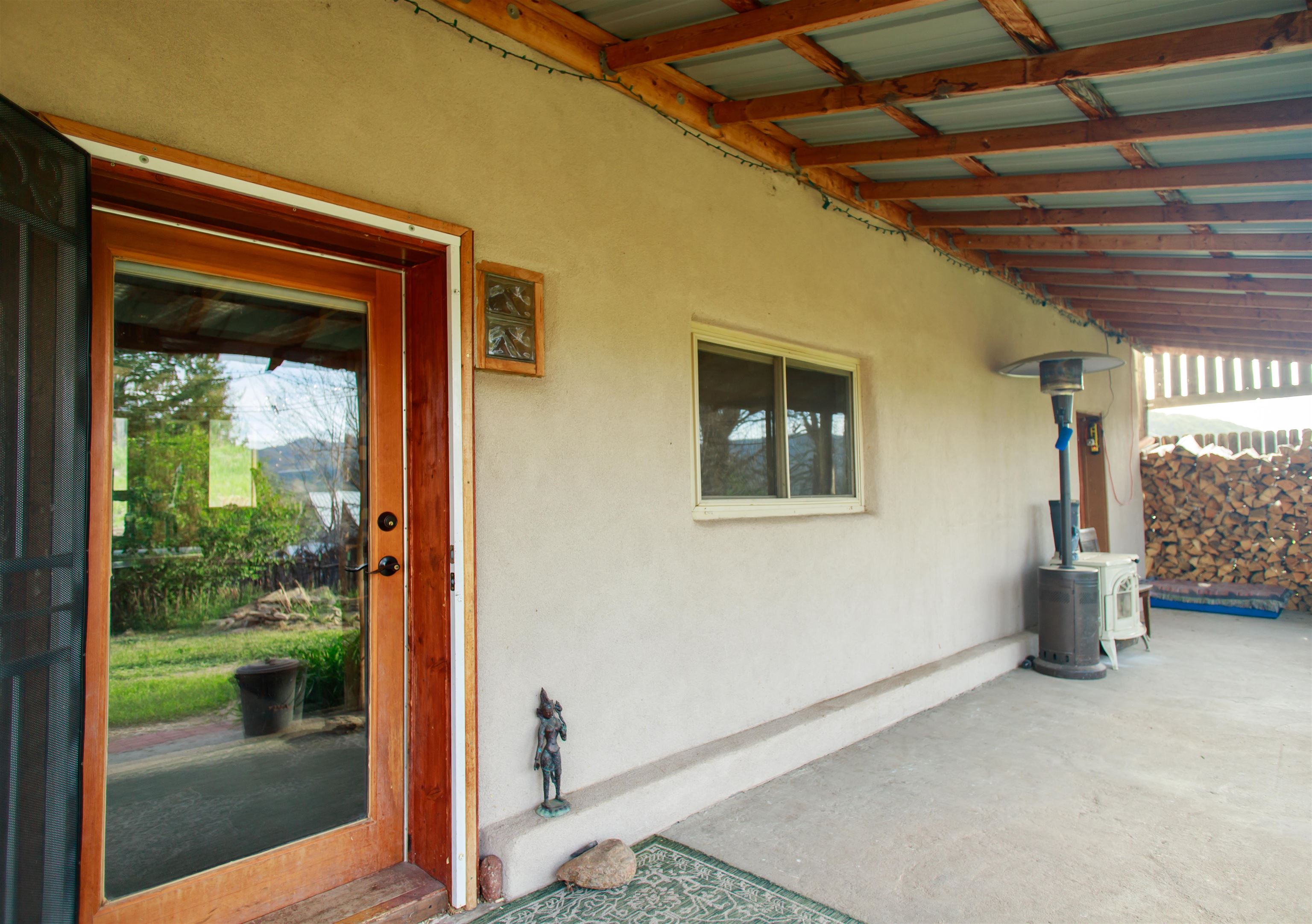 Penasco, New Mexico 87553, United States, 3 Bedrooms Bedrooms, ,2 BathroomsBathrooms,Residential,Active,155133