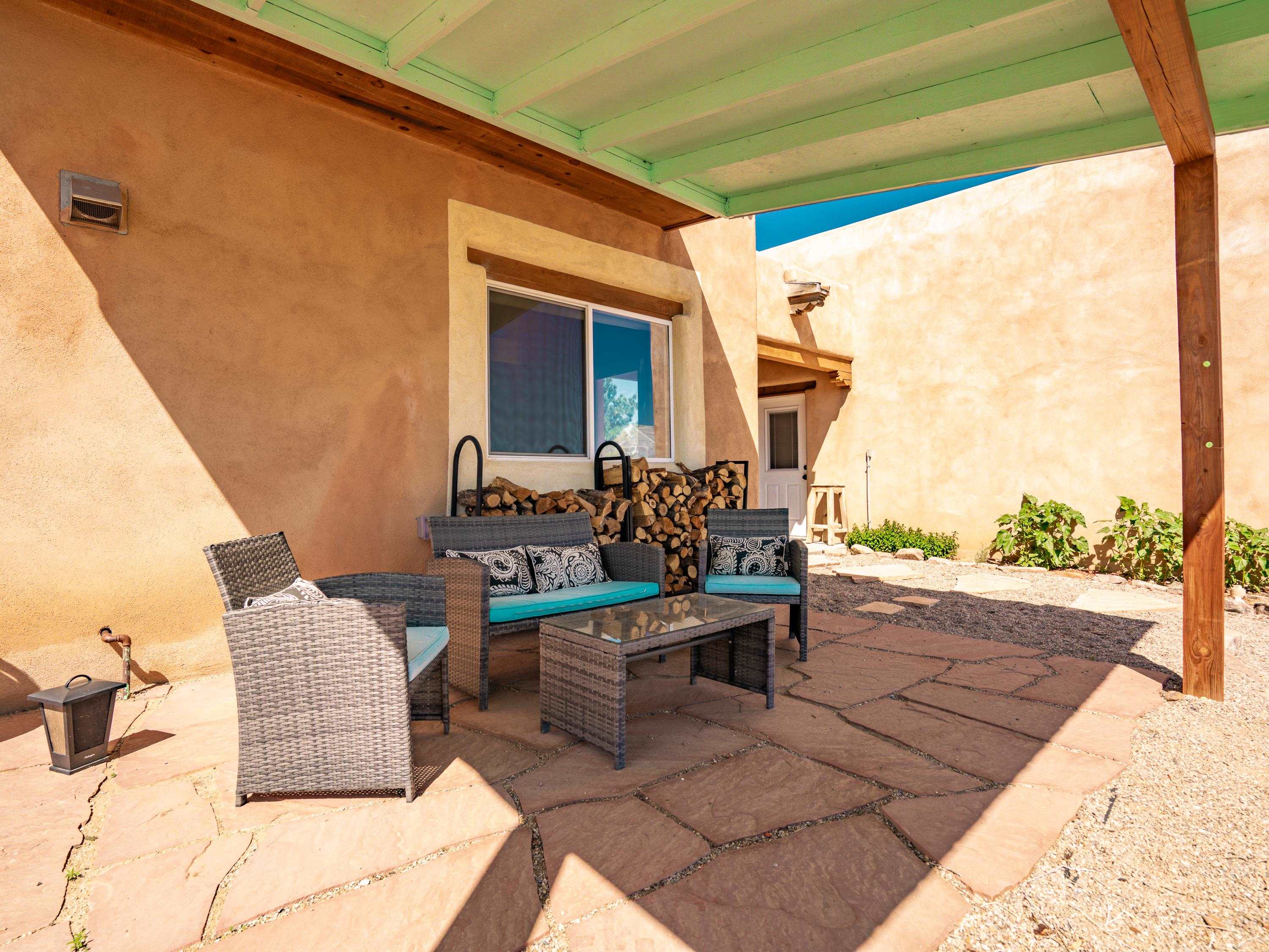 Ranchos De Taos, New Mexico 87557, United States, 3 Bedrooms Bedrooms, ,4 BathroomsBathrooms,Residential,Active,153019