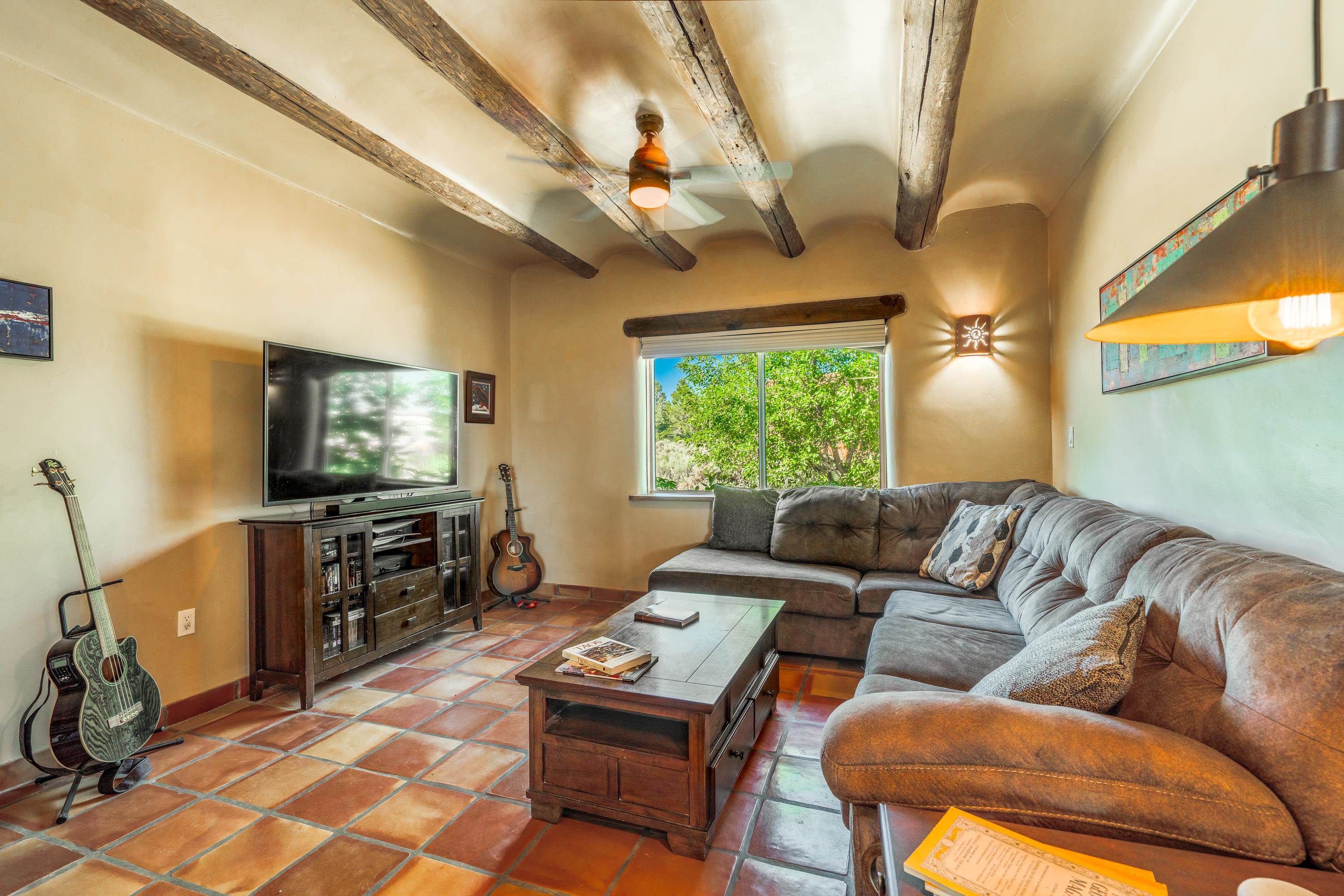 Ranchos De Taos, New Mexico 87557, United States, 3 Bedrooms Bedrooms, ,4 BathroomsBathrooms,Residential,Active,153019