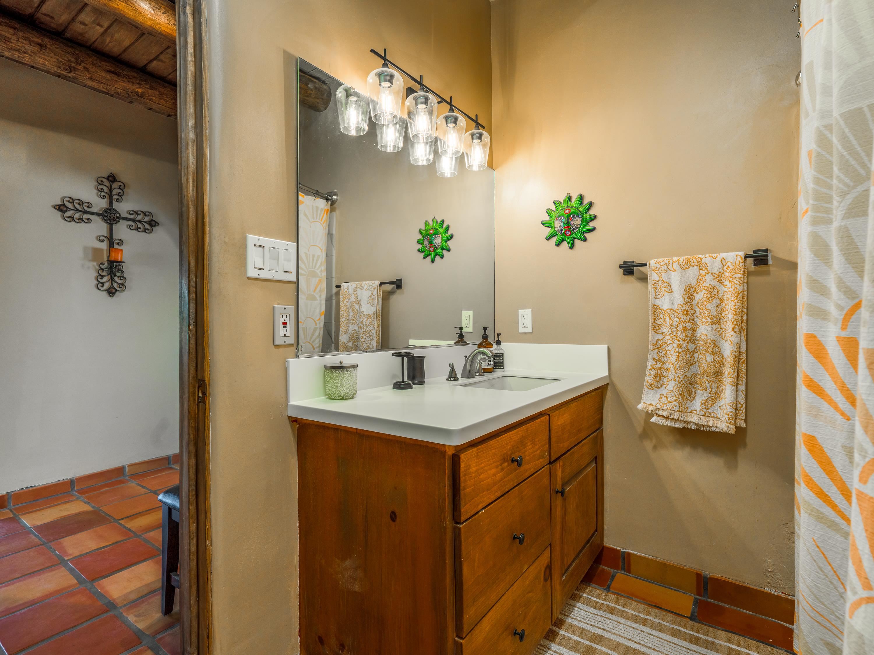 Ranchos De Taos, New Mexico 87557, United States, 3 Bedrooms Bedrooms, ,4 BathroomsBathrooms,Residential,Active,153019