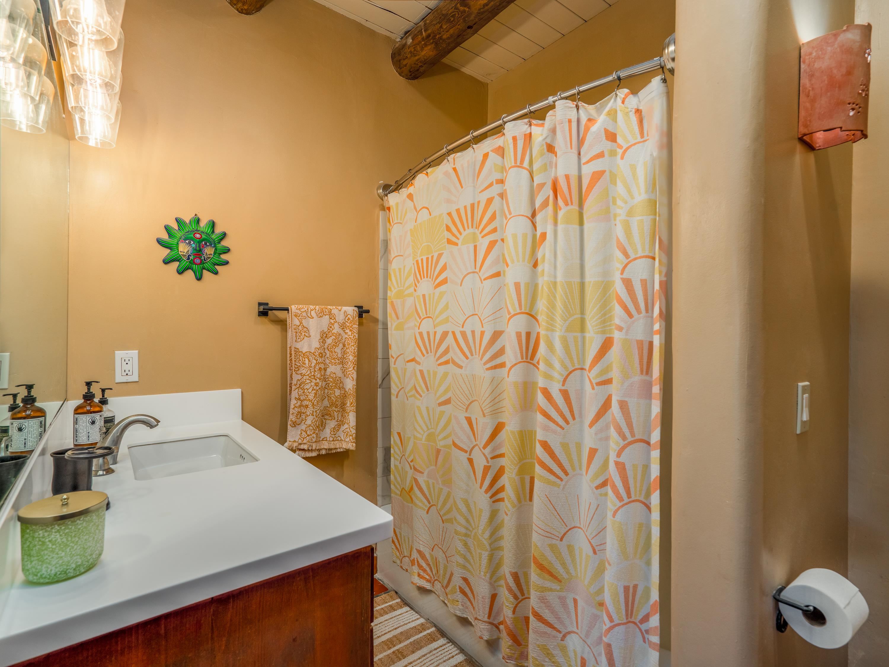 Ranchos De Taos, New Mexico 87557, United States, 3 Bedrooms Bedrooms, ,4 BathroomsBathrooms,Residential,Active,153019