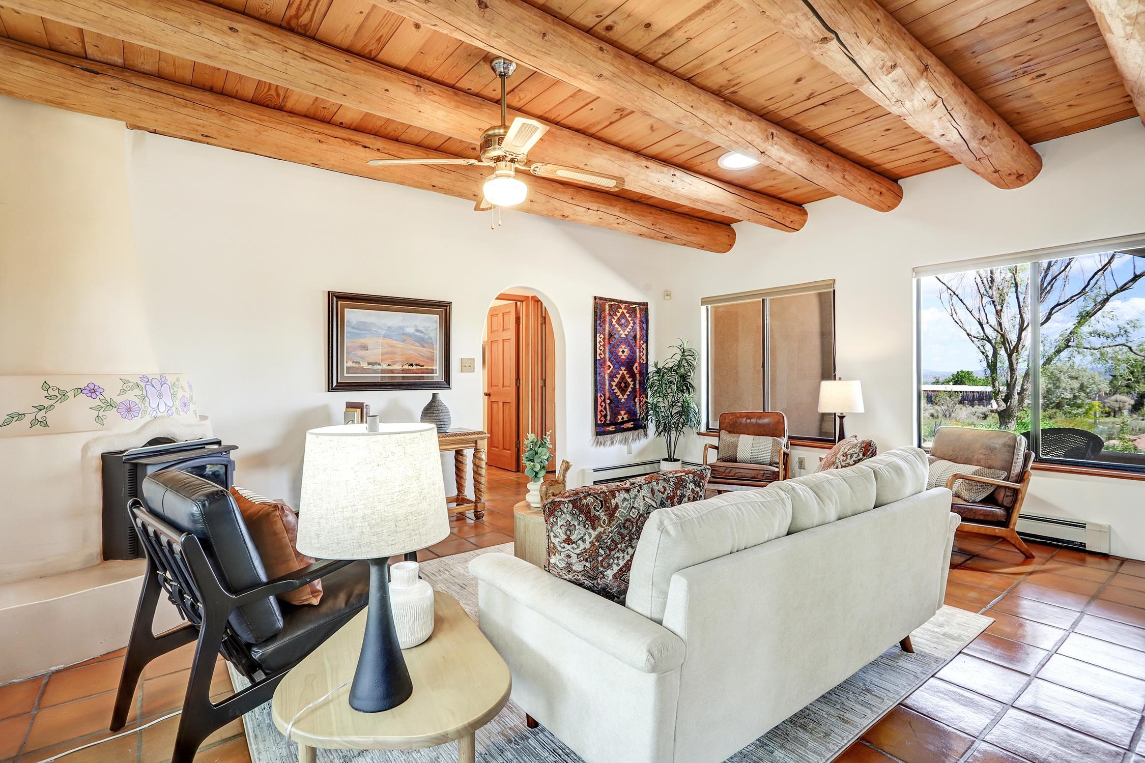 9 Nickell Rd, Ranchos de Taos, New Mexico image 3
