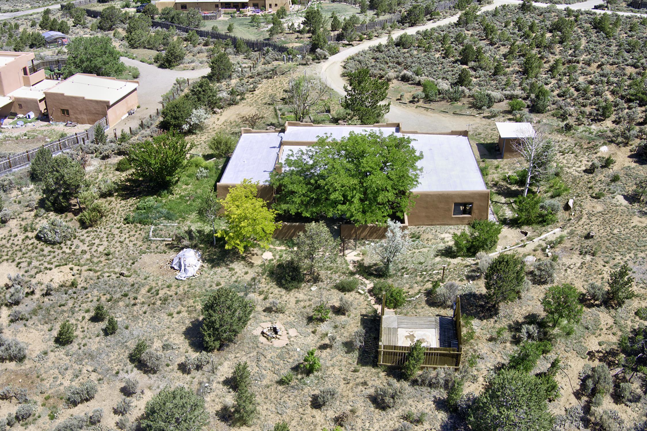 9 Nickell Rd, Ranchos de Taos, New Mexico image 27