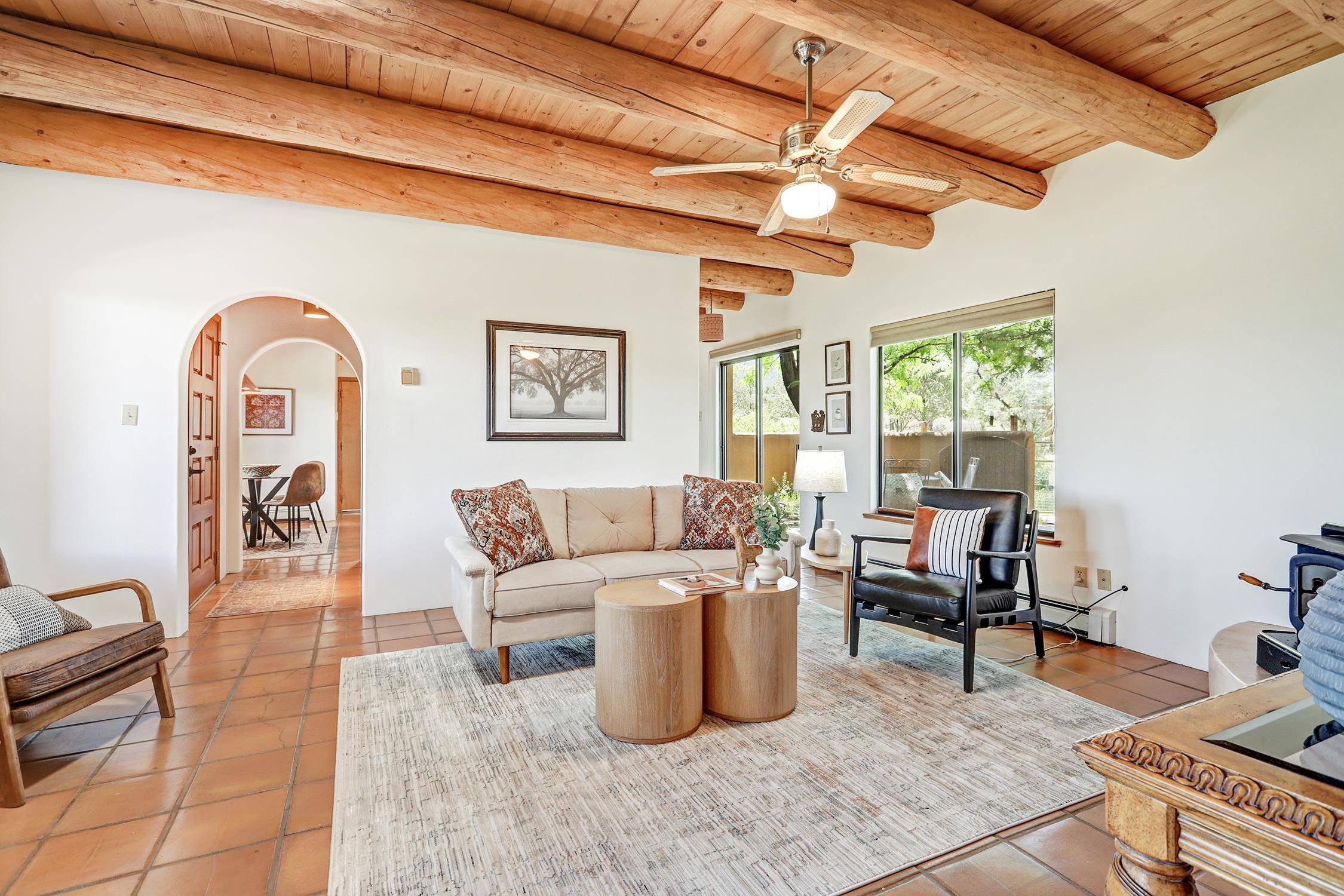 9 Nickell Rd, Ranchos de Taos, New Mexico image 2