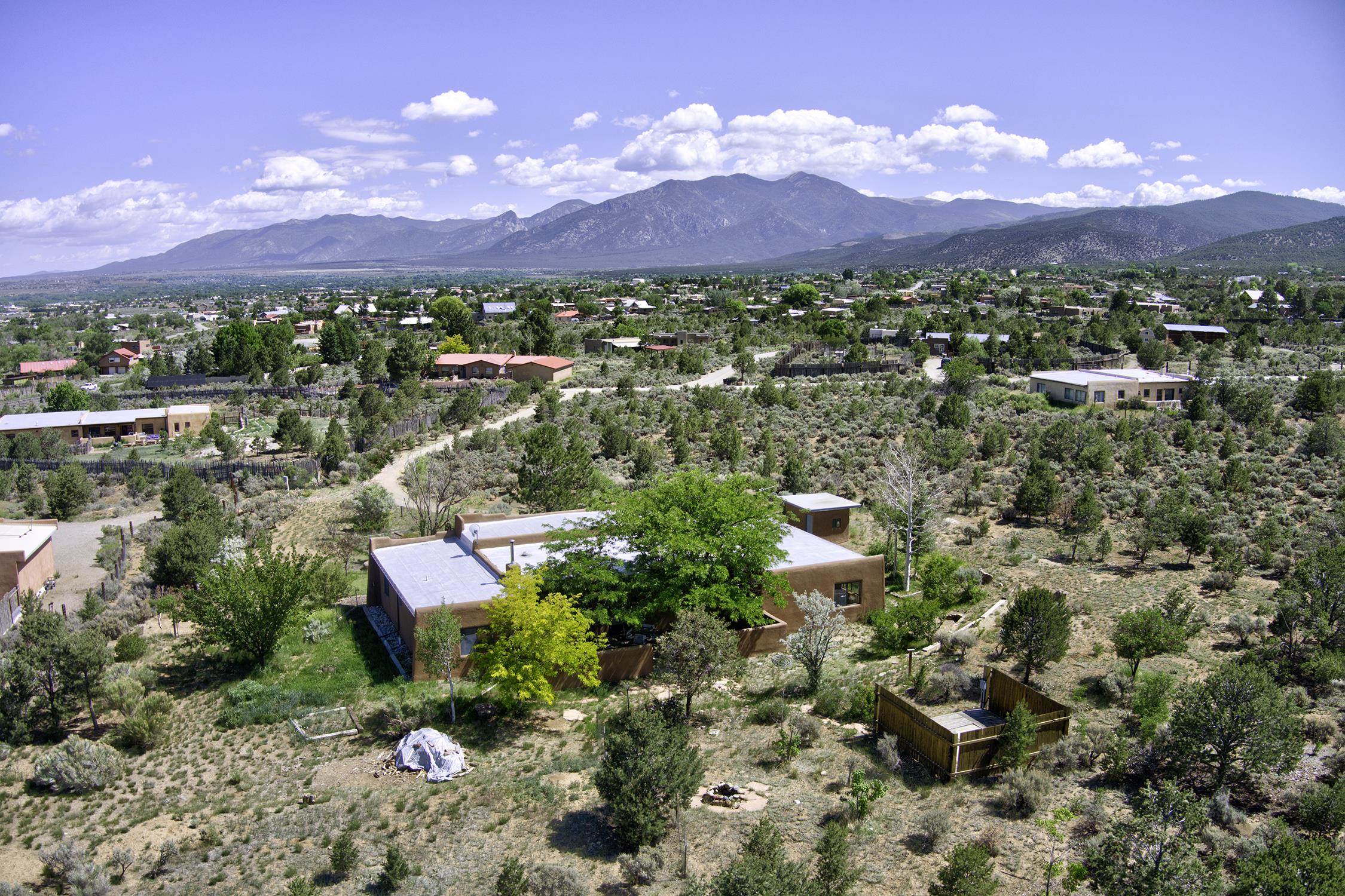 9 Nickell Rd, Ranchos de Taos, New Mexico image 29