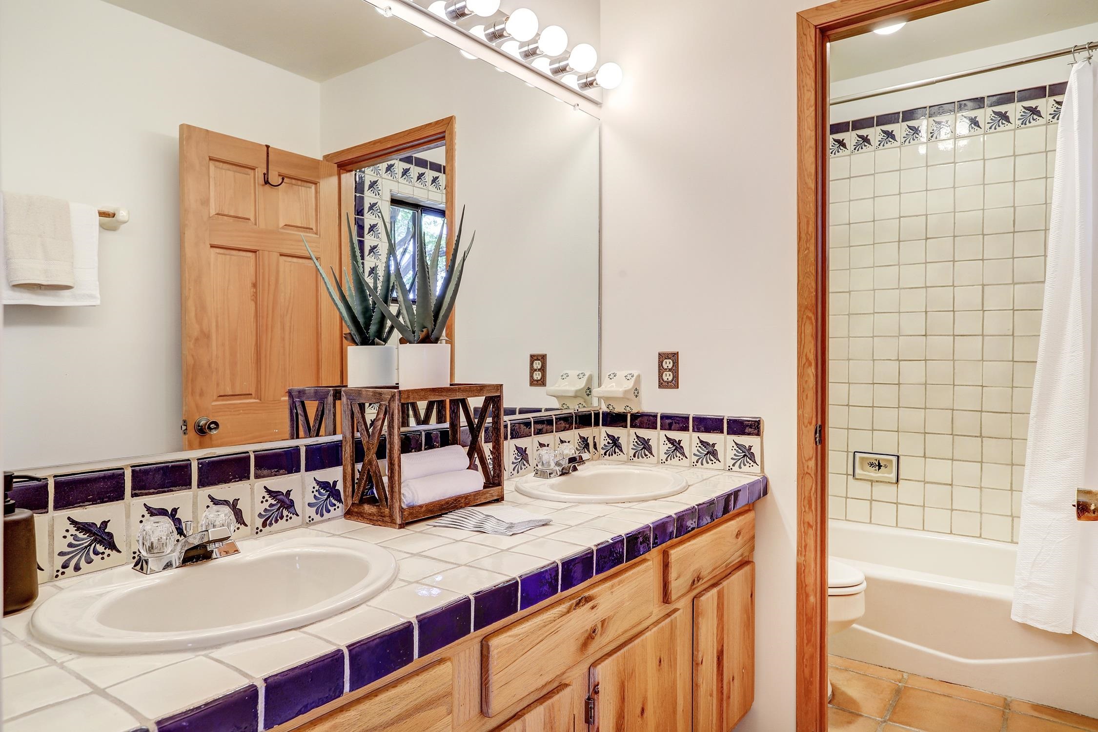 9 Nickell Rd, Ranchos de Taos, New Mexico image 15