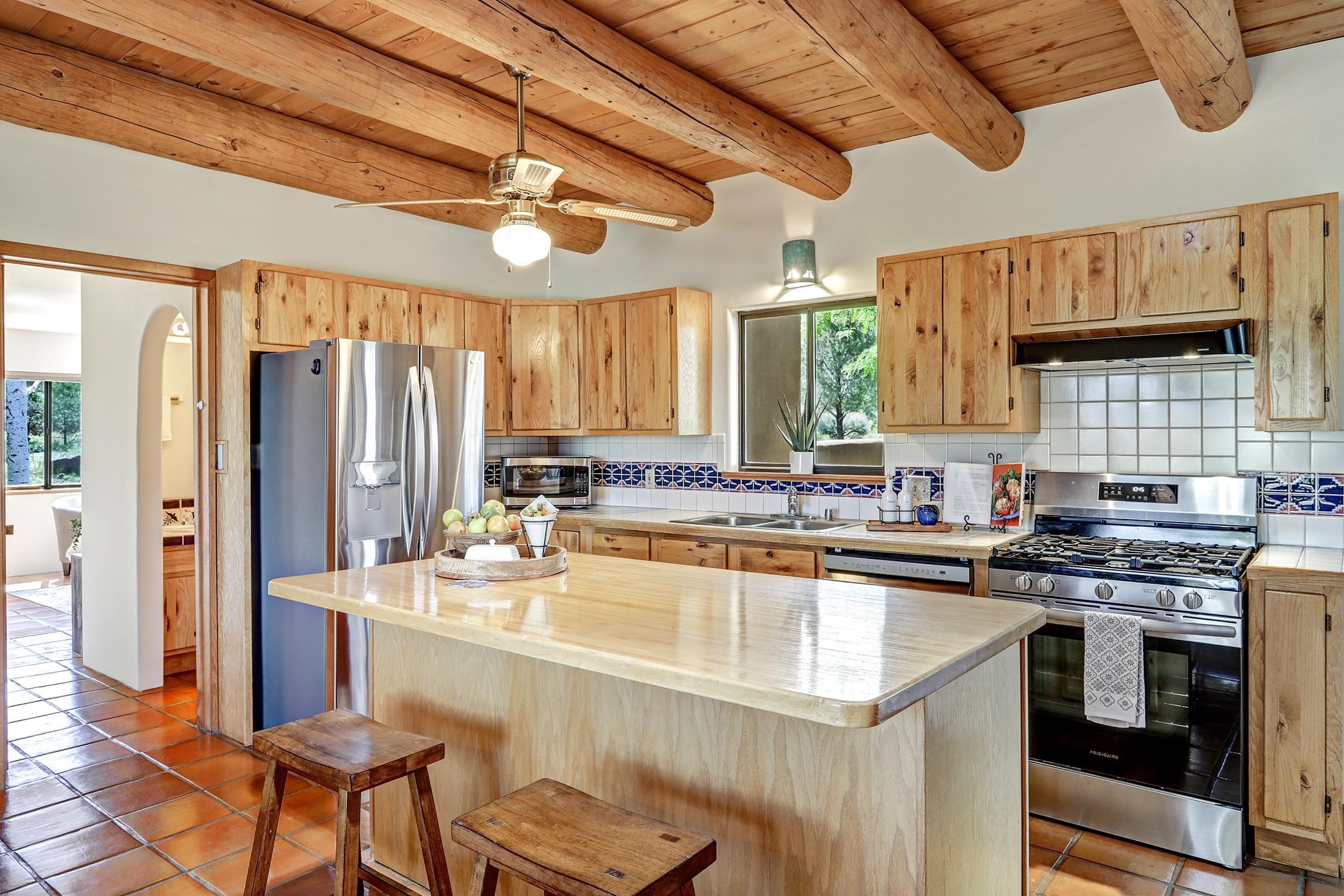 9 Nickell Rd, Ranchos de Taos, New Mexico image 7