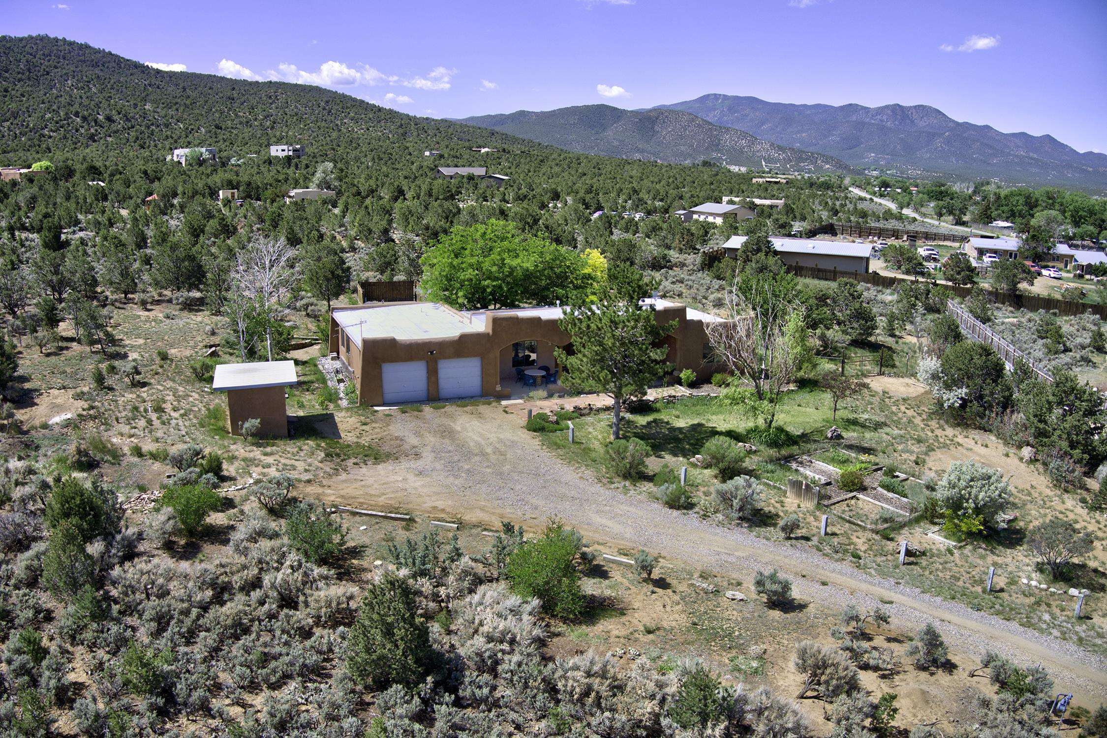 9 Nickell Rd, Ranchos de Taos, New Mexico image 34