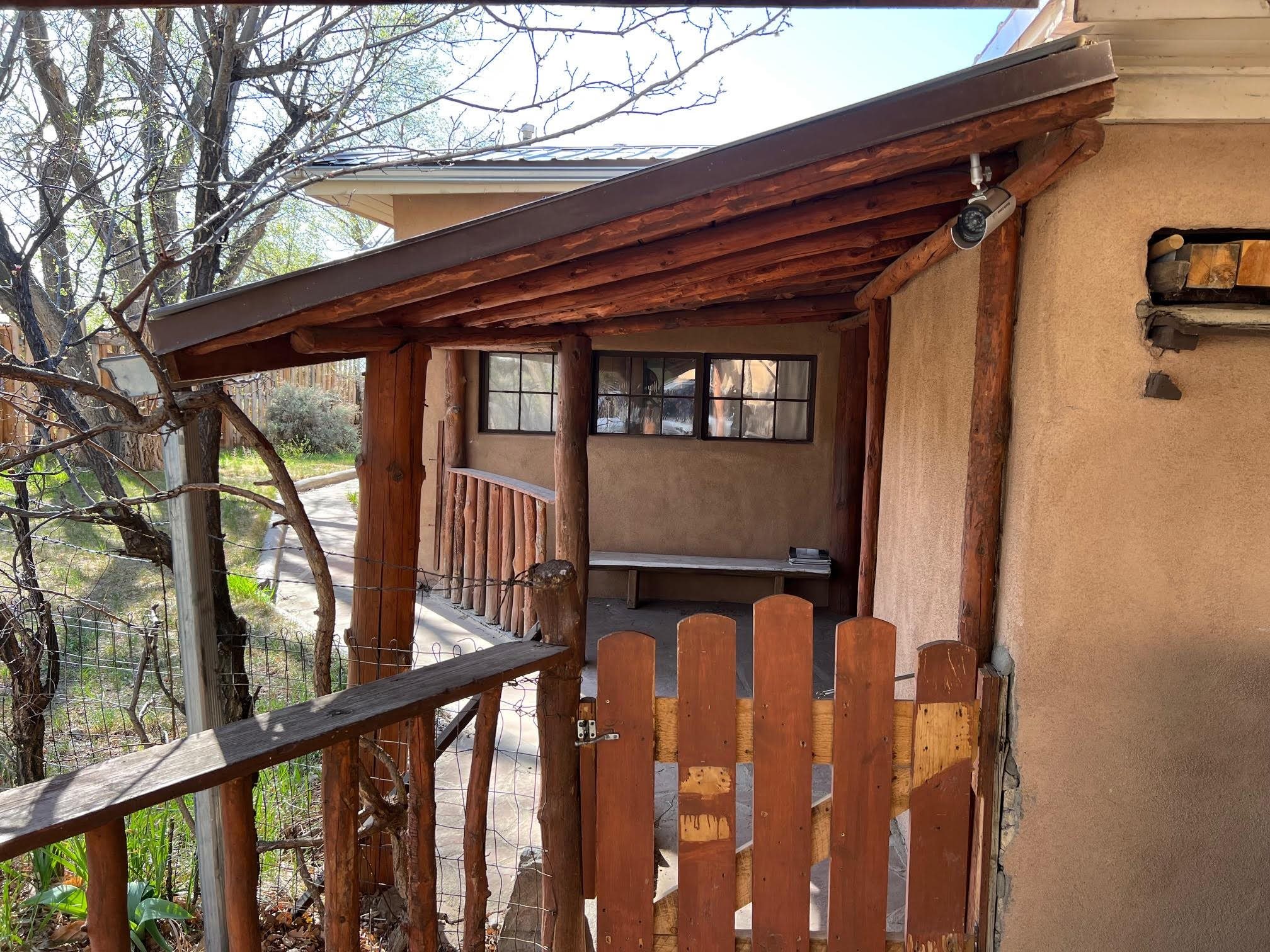 209 Herdner Road, Taos, New Mexico image 2