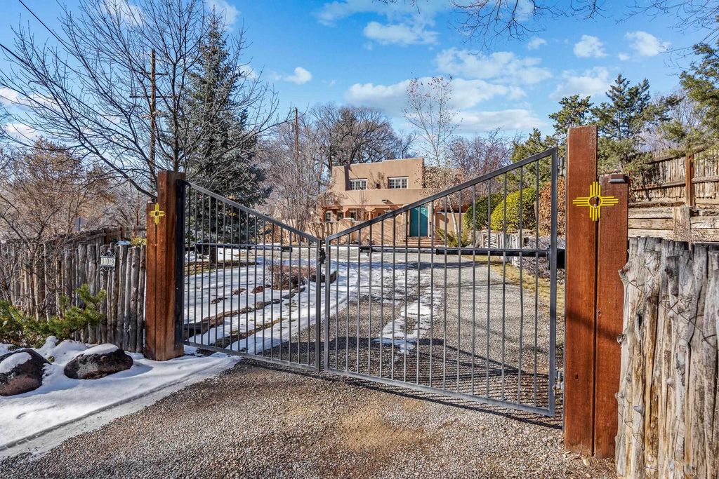 Photo of 309 Ranchitos Road, Taos, NM 87571 (MLS # 114505)