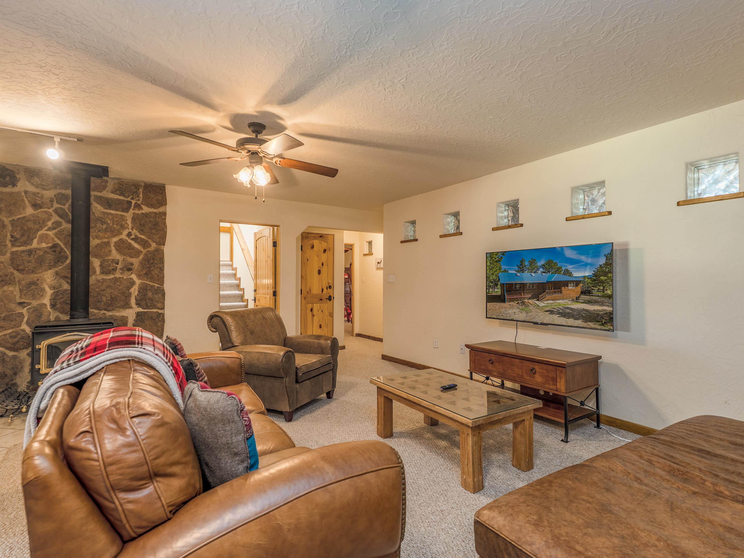 Angel Fire, New Mexico 87710, United States, 4 Bedrooms Bedrooms, ,4 BathroomsBathrooms,Residential,Active,155004