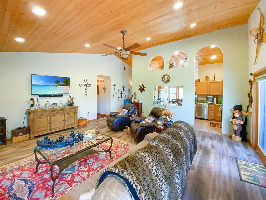 Photo of 254 Via del Rey, Angel Fire, NM 87710 (MLS # 114575)