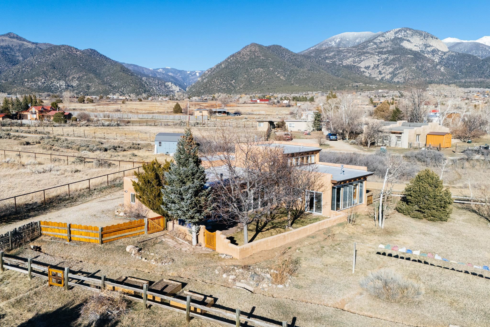 63 Las Animas Rd, Arroyo Seco, New Mexico image 2