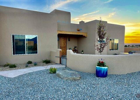 Photo of 9 Taos Vista Dr, Ranchos de Taos, NM 87557 (MLS # 113773)