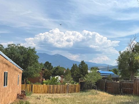 Photo of 302 Cruz Alta Rd, Taos, NM 87571 (MLS # 113718)