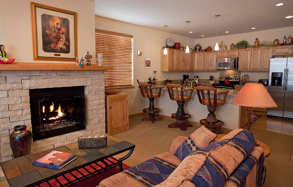 Photo of 106 Sutton Place #302, Taos Ski Valley, NM 87525 (MLS # 114414)
