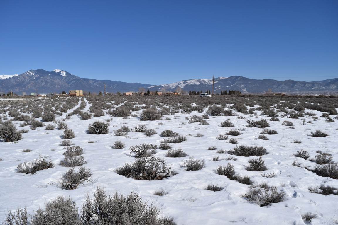 Blueberry Hill Road, El Prado, New Mexico image 14