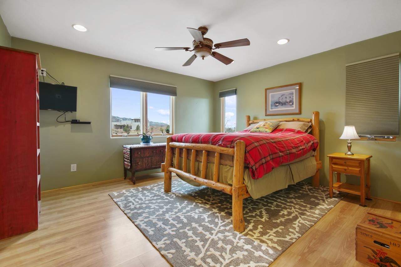 1101 Luz Del Sol Ln, Taos, New Mexico image 20