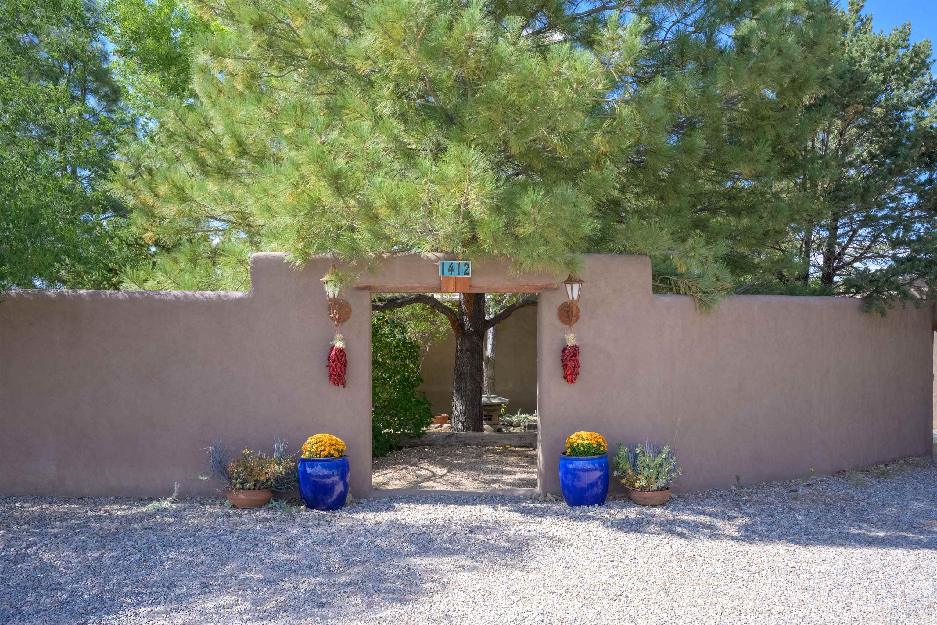 1412 Sharp St, Taos, New Mexico image 2