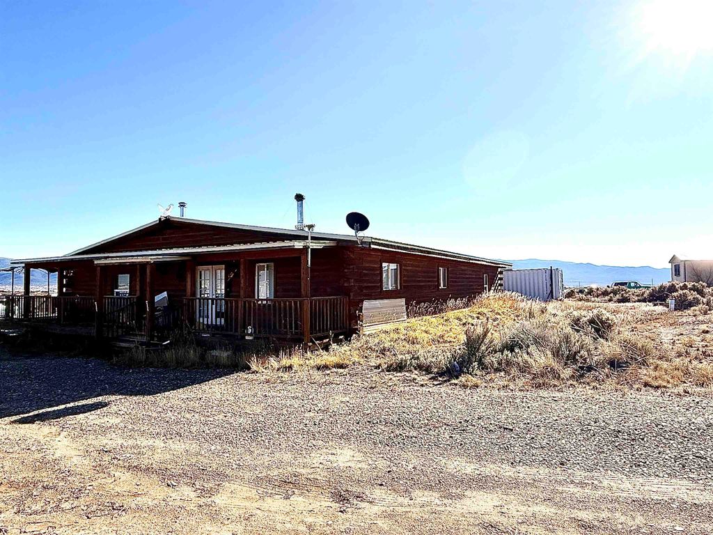 Photo of 64 Straight Arrow Rd, El Prado, NM 87529 (MLS # 114335)