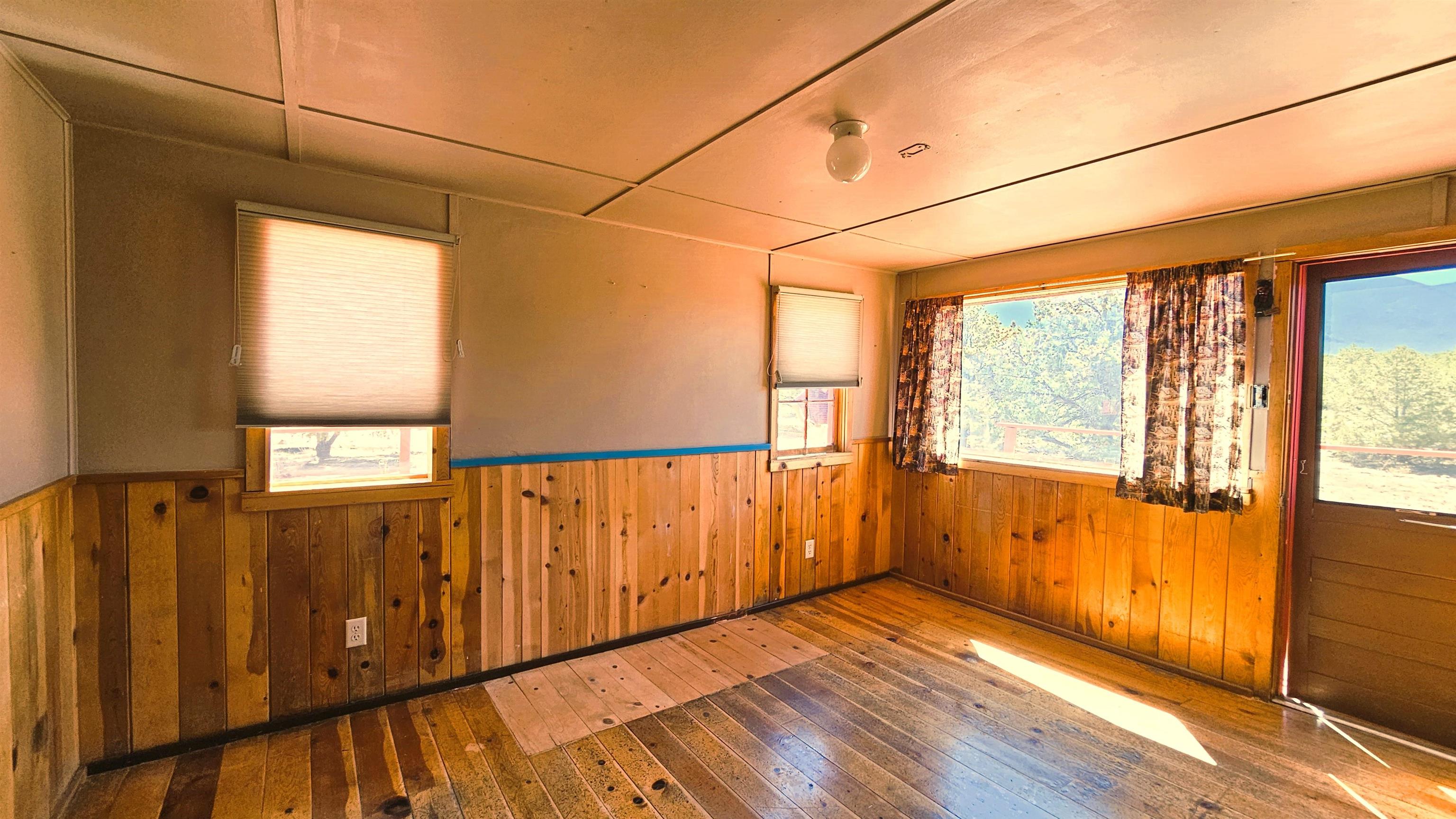 Questa, New Mexico 87556, United States, 2 Bedrooms Bedrooms, ,Residential,Active,171743