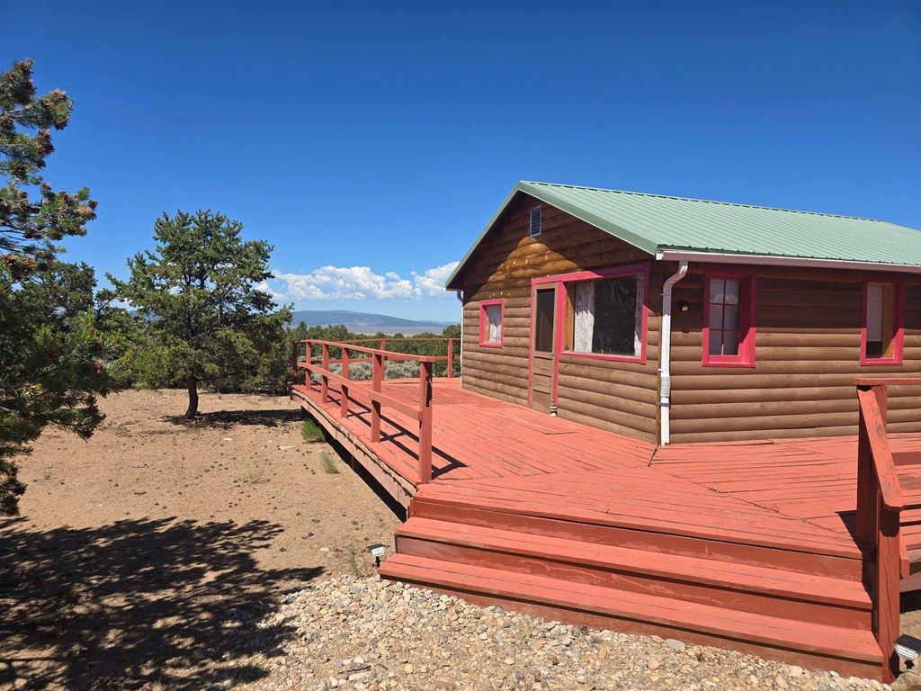 Photo of 30 Dulcimer Road, Questa, NM 87556 (MLS # 113696)
