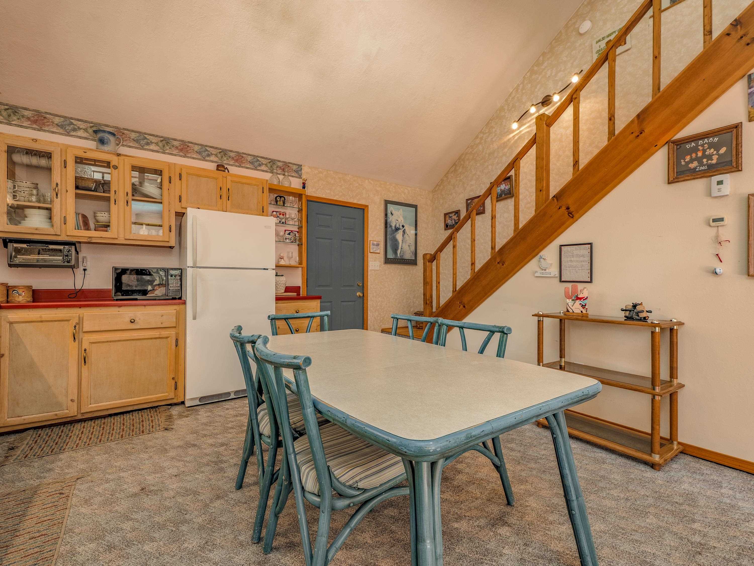 Angel Fire, New Mexico 87710, United States, 3 Bedrooms Bedrooms, ,2 BathroomsBathrooms,Residential,Pending,216410