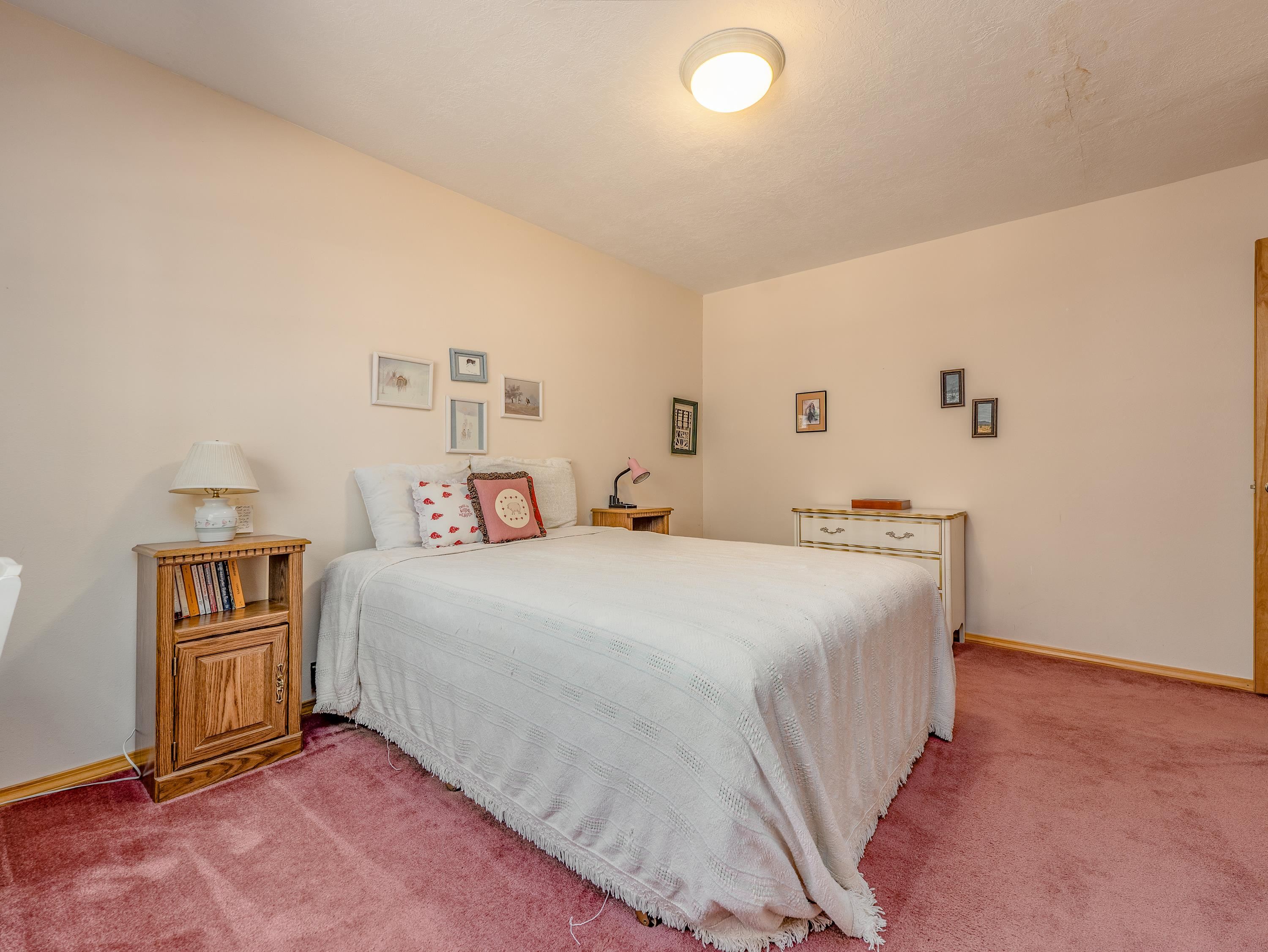 Angel Fire, New Mexico 87710, United States, 3 Bedrooms Bedrooms, ,2 BathroomsBathrooms,Residential,Pending,216410