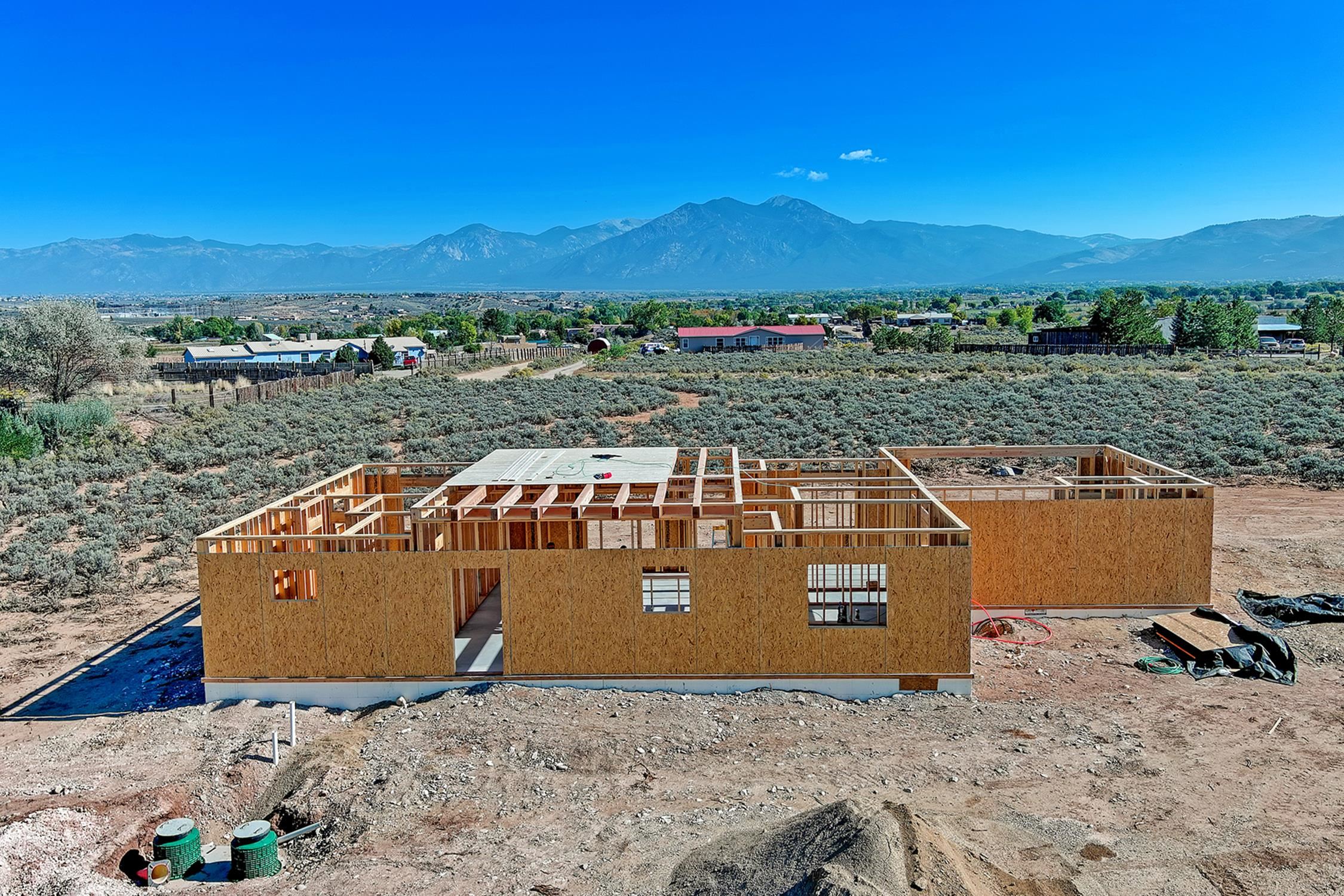 4 Alyssa Trail, Ranchos de Taos, New Mexico image 1