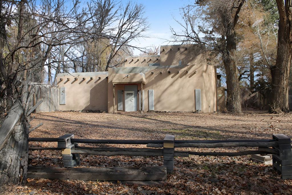 Photo of 110 Mabel Dodge Lane Unit A and B Ln, Taos, NM 87571 (MLS # 114355)