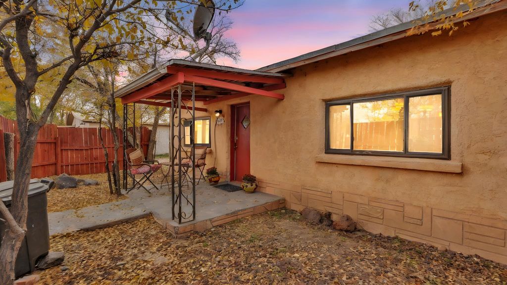Photo of 1554 Paseo del Pueblo Sur, Ranchos de Taos, NM 87557 (MLS # 114264)