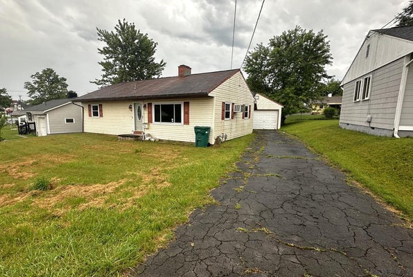 217 SHERWOOD DR, JOHNSTOWN, PA 15905 - Image 1c22b38b99a49ab8a1e3899d3c5dbe94/3044573850