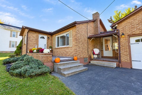 Photo for 1152 Frankstown Road
