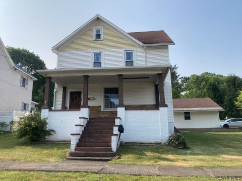 Photo for 451 Broadway Street