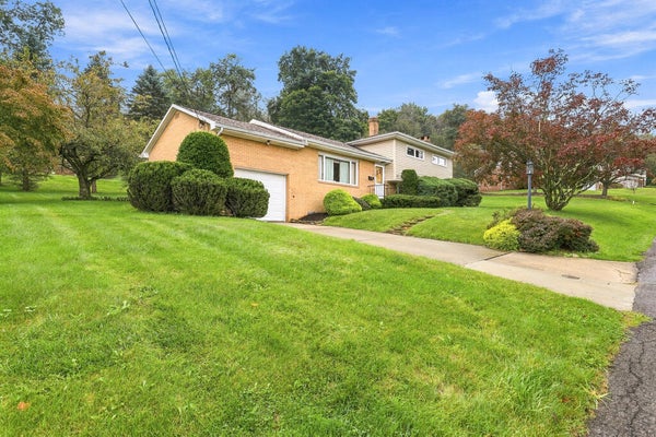 233 SANRUE DR, JOHNSTOWN, PA 15904 - Image cffcba028e8a025a8799a5fa06d42821/3860520400