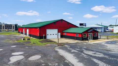 Photo for 131 Mini Mall Road