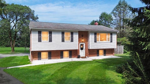 Photo for 142 Meadowview Court