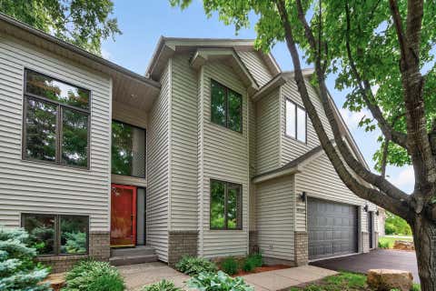Homes For Sale - 4167 Eau Claire Trail<br/> Prior Lake, MN 55372