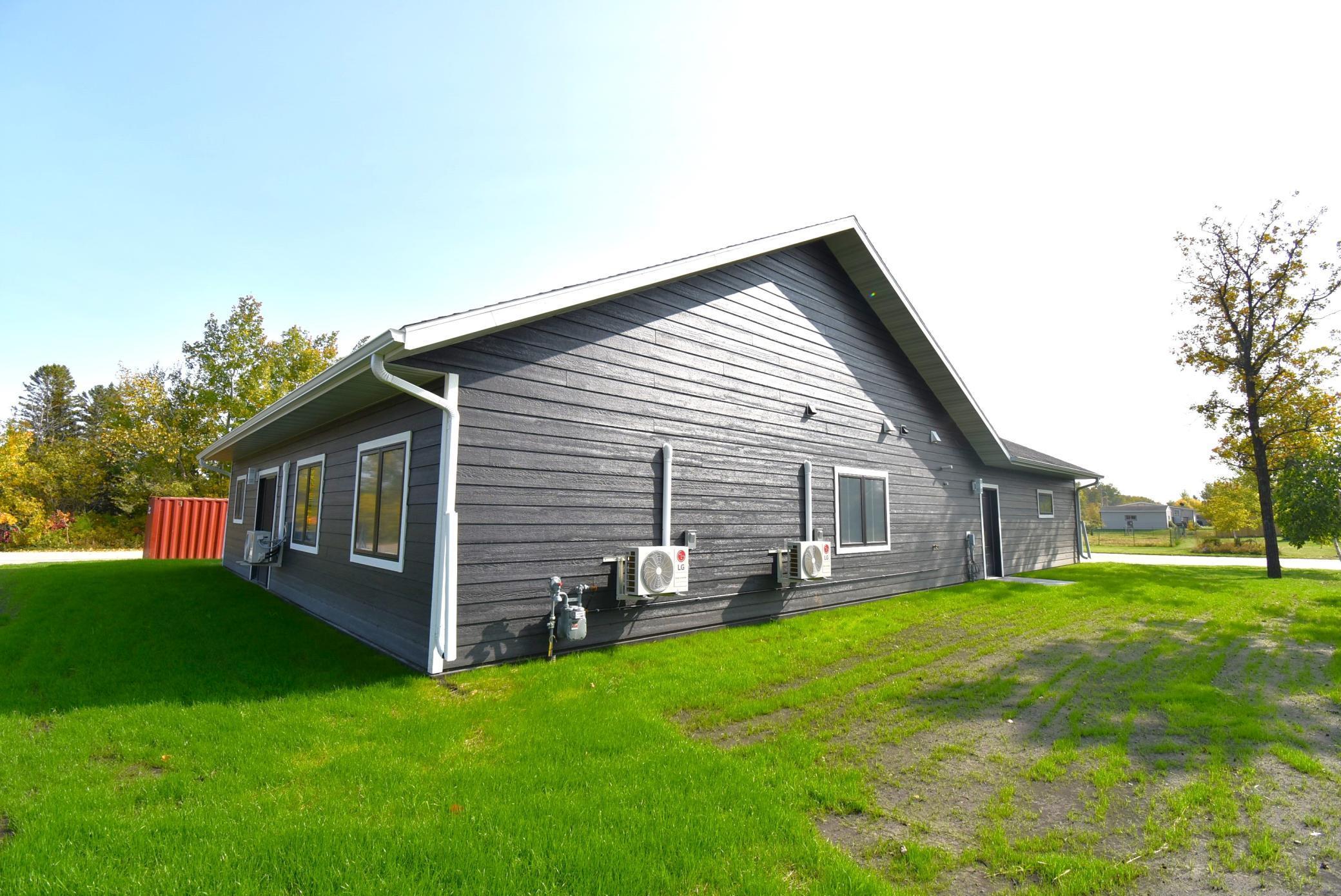 609 Lincoln Street, Warroad, Minnesota image 6