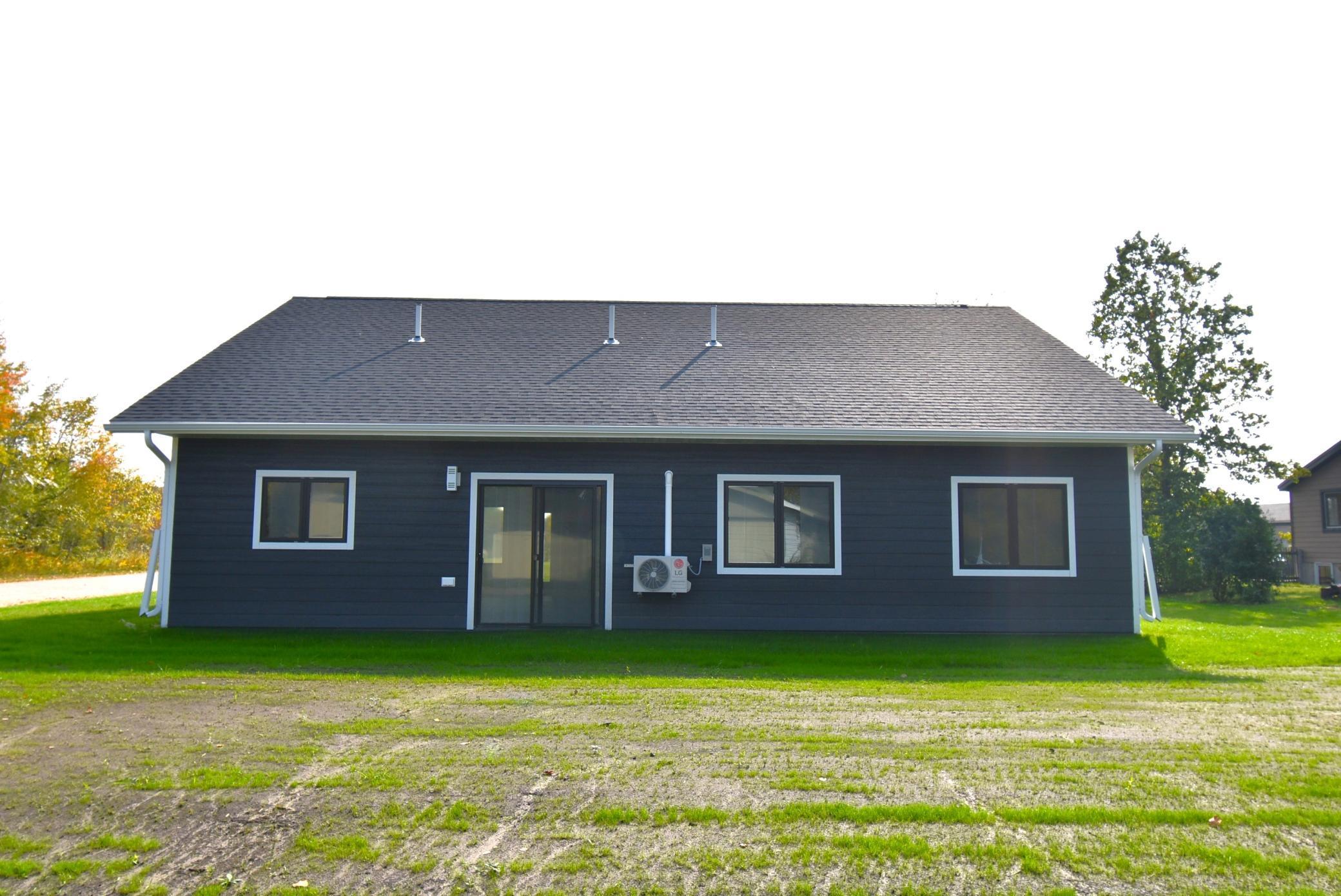 609 Lincoln Street, Warroad, Minnesota image 5